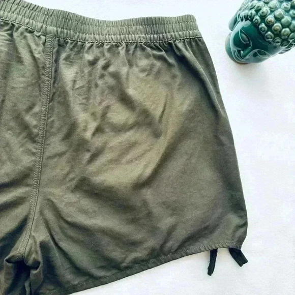 MADEWELL Army Green Cotton Elastic Highrise Side Tie Soft Board Shorts Size M - Picture 9 of 13